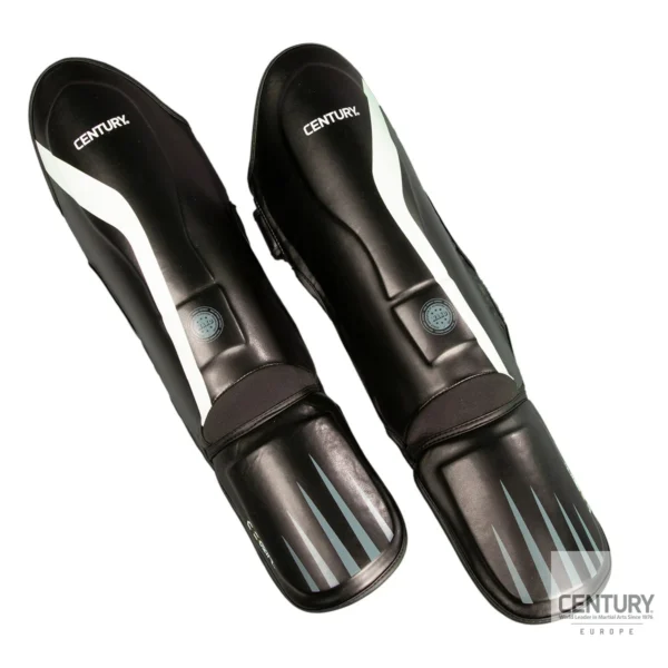 schienbein-spannschutz-c-gear-integrity-wako-zertifiziert-schwarz-weiss-kind C-GEAR Integrity lábfejes sípcsontvédő - WAKO Approved